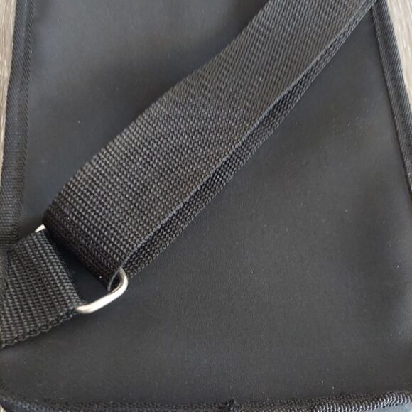 Weekenders Vintage 90s Black Crossbody Sling Bag - Picture 5 of 12